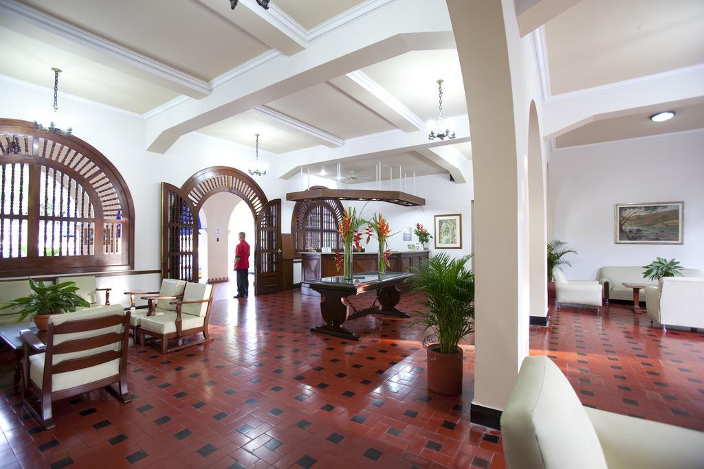 Hotel Guadalajara Буга Экстерьер фото